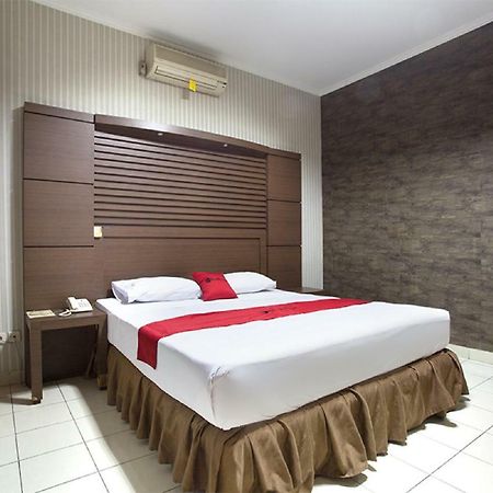 Reddoorz @ Surapati Hotel Bandung Kültér fotó