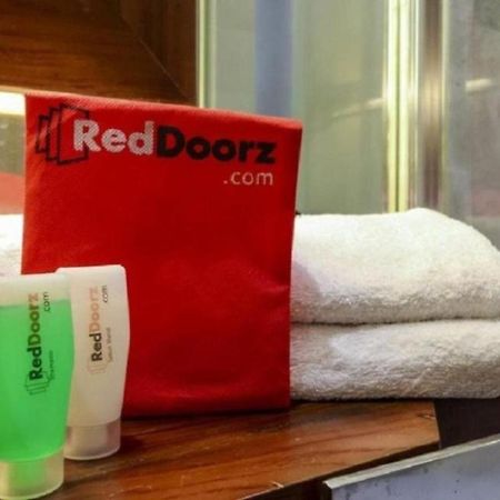 Reddoorz @ Surapati Hotel Bandung Kültér fotó