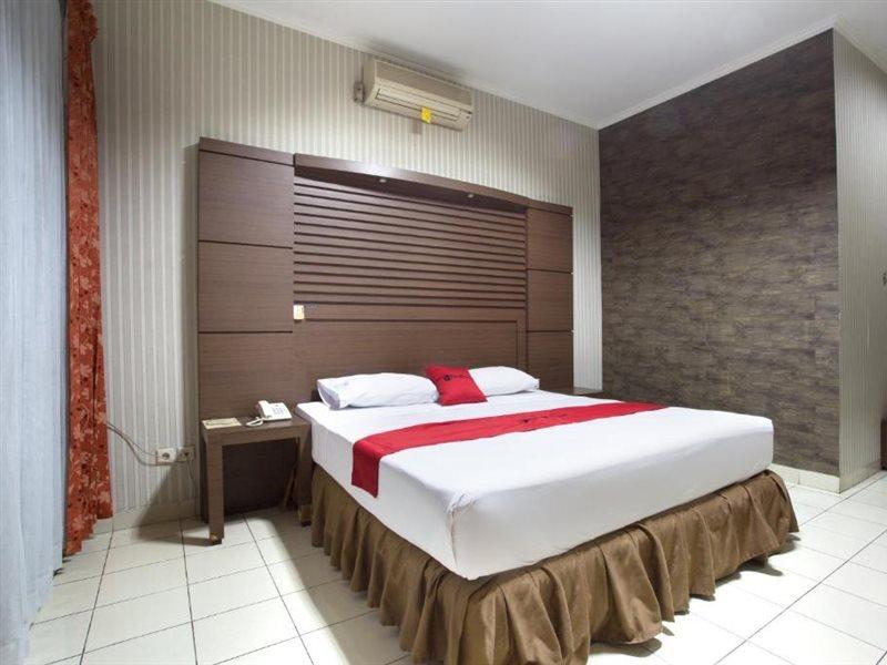 Reddoorz @ Surapati Hotel Bandung Kültér fotó