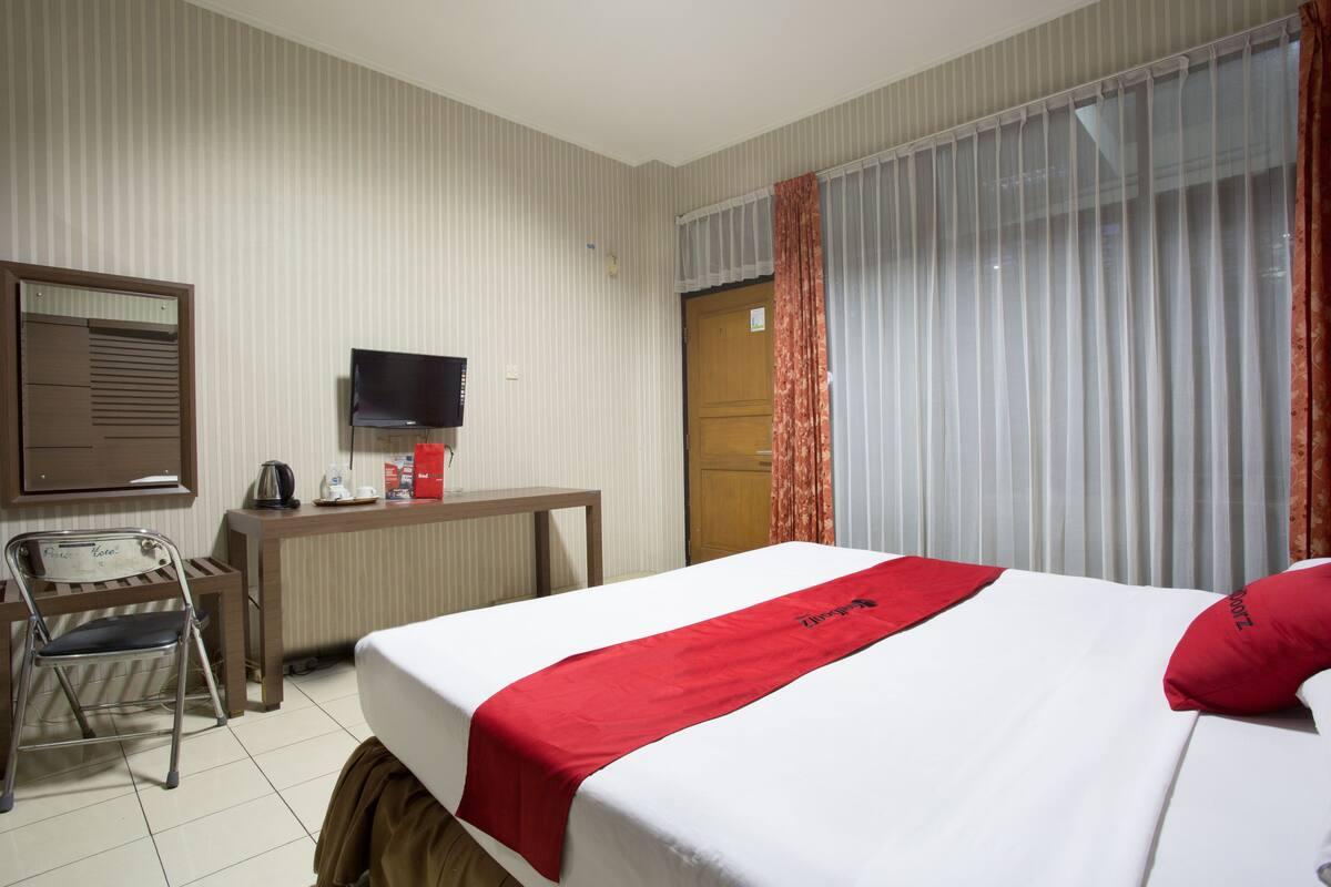 Reddoorz @ Surapati Hotel Bandung Kültér fotó