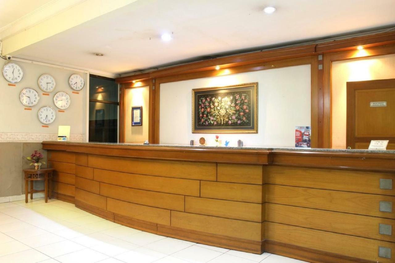 Reddoorz @ Surapati Hotel Bandung Kültér fotó