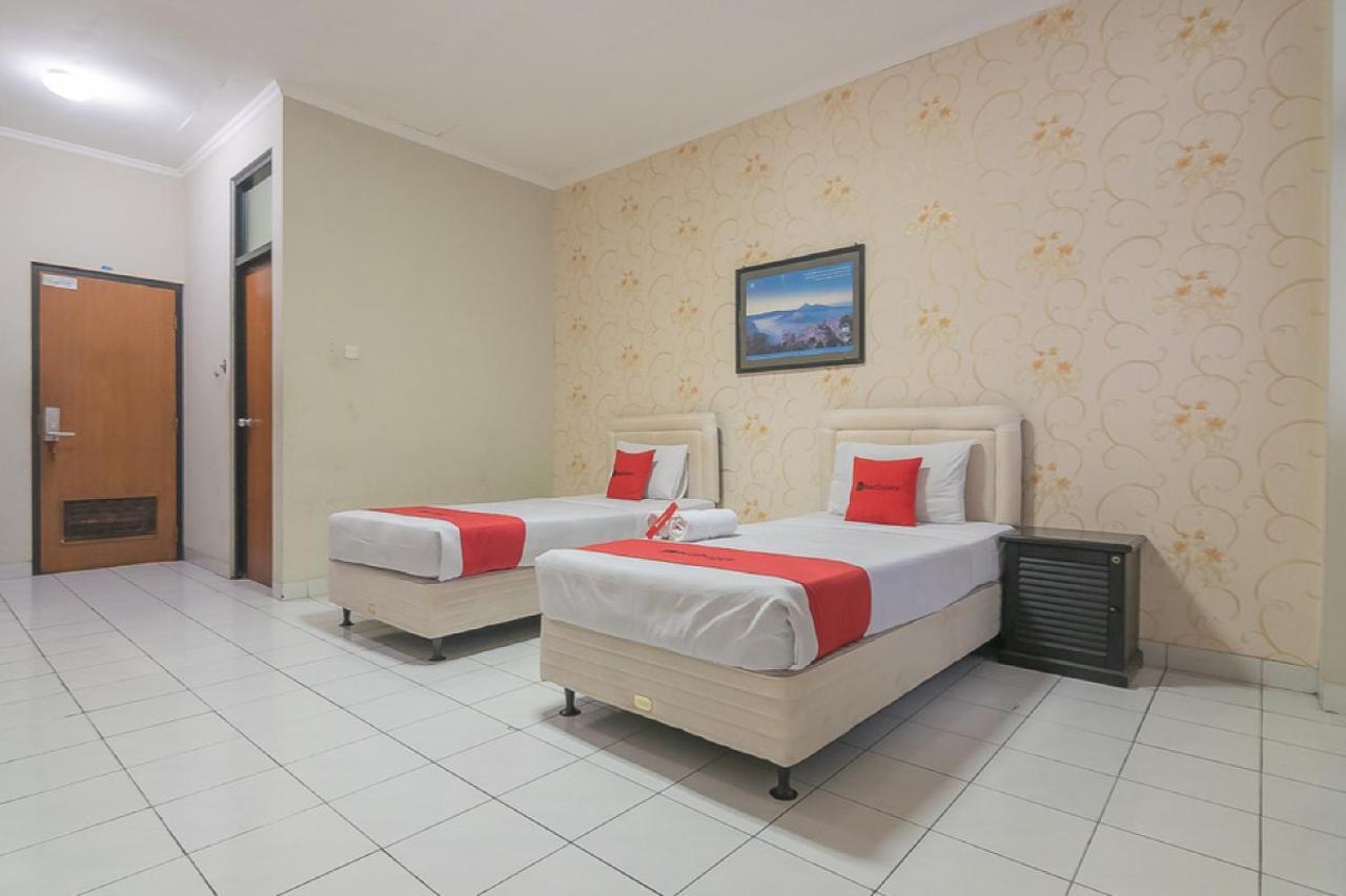 Reddoorz @ Surapati Hotel Bandung Kültér fotó