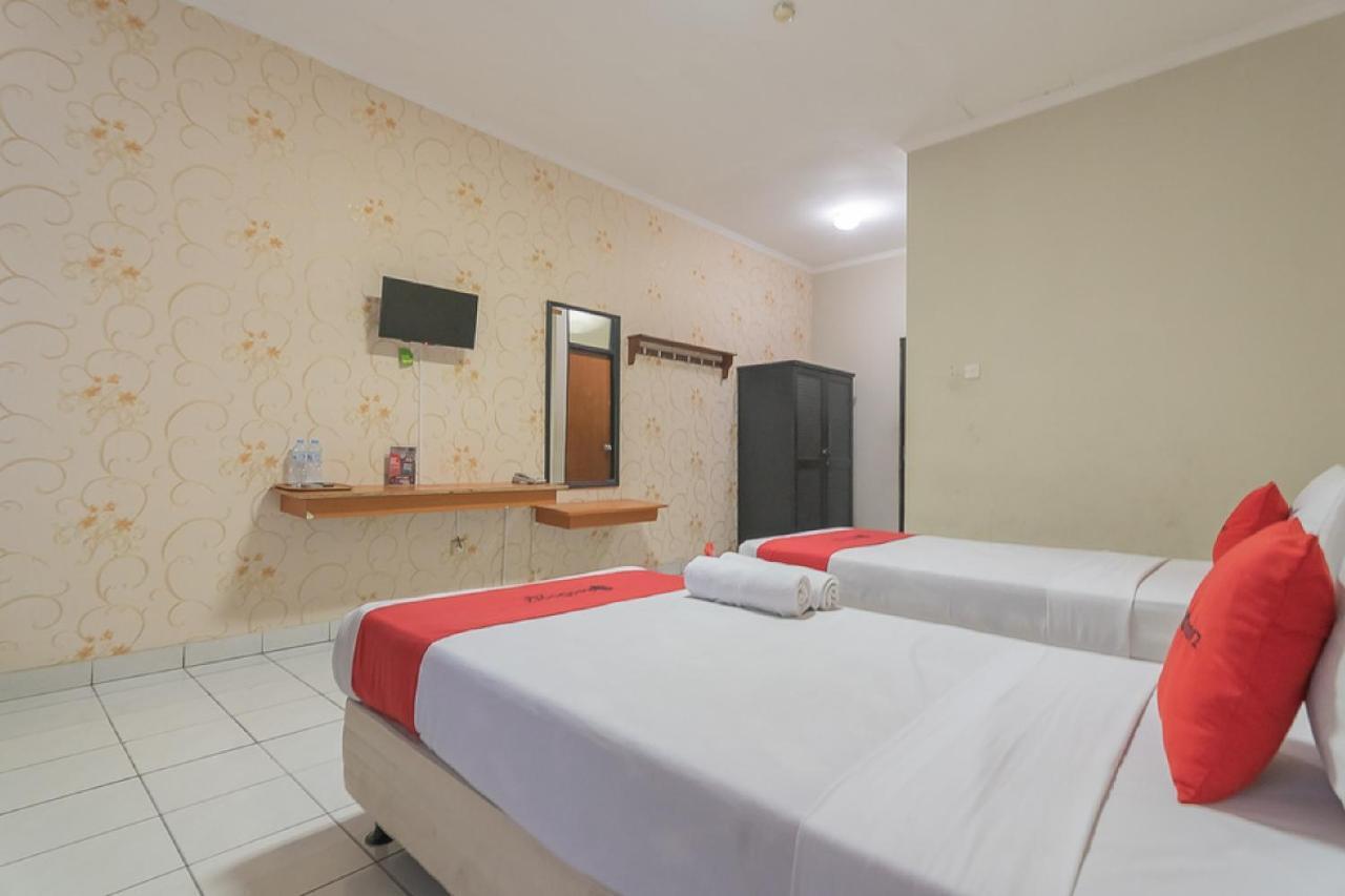 Reddoorz @ Surapati Hotel Bandung Kültér fotó