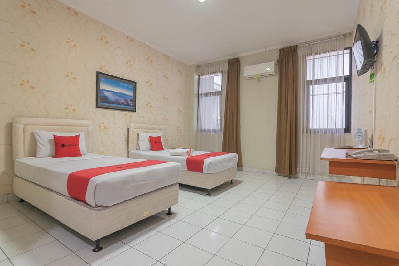 Reddoorz @ Surapati Hotel Bandung Kültér fotó